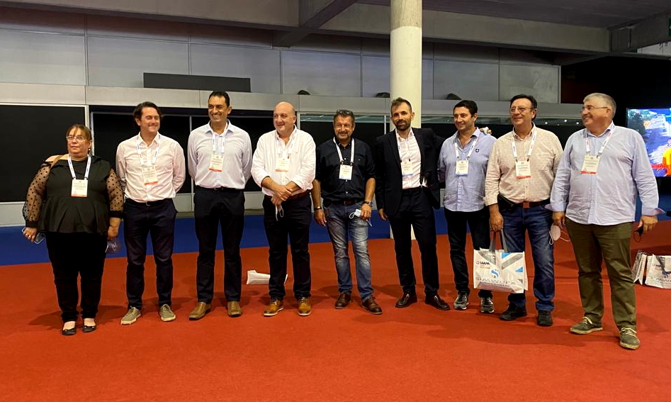 Miembros de la junta de AEJH y miembros de la junta de ANESAG.